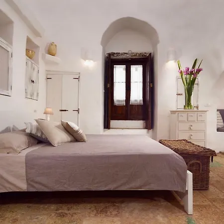 Trullo Barbagiullo 3* チステルニーノ